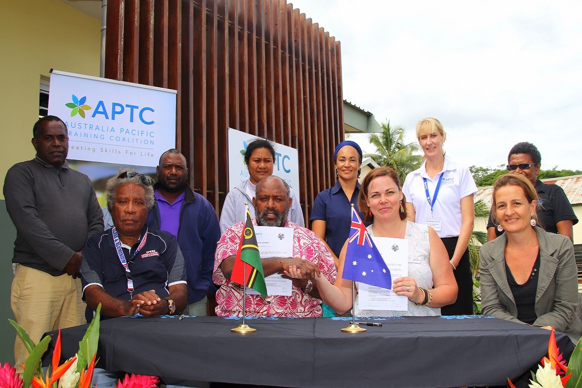 VIT-APTC partnership signing